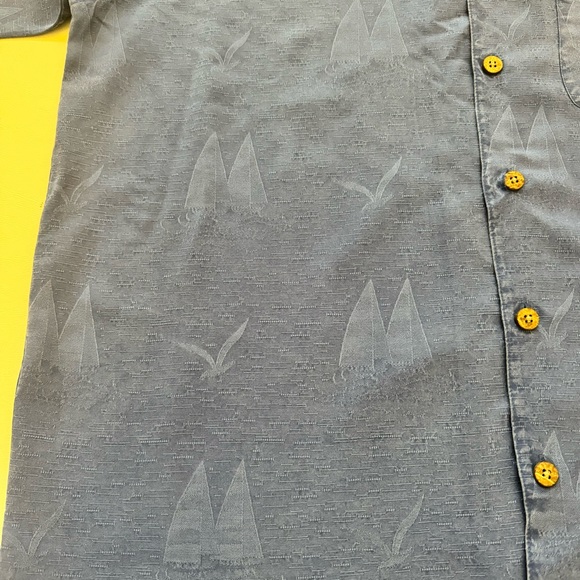 Tommy Bahama 100% SILK Blue Sailboat Bird Print Button Up Relax Fit Shirt B5/9 - Picture 3 of 11